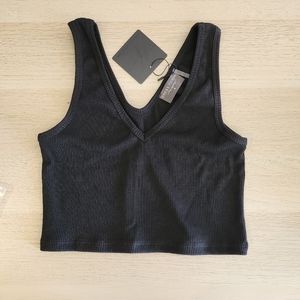 Black v neck cropped ribbed tank top